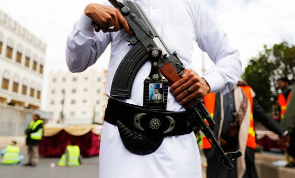 Al-Qaeda seizes Yemen town to counter Houthis