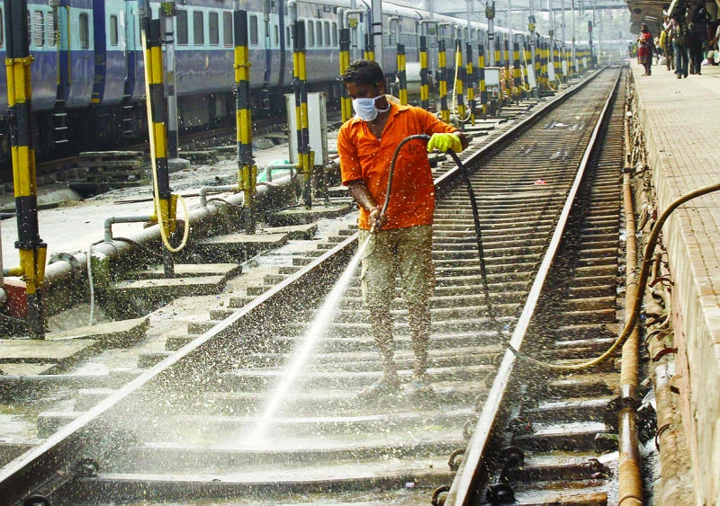 Modi unveils reforms to boost manufacturing