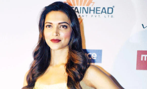 Deepika keen to do French, Iranian films