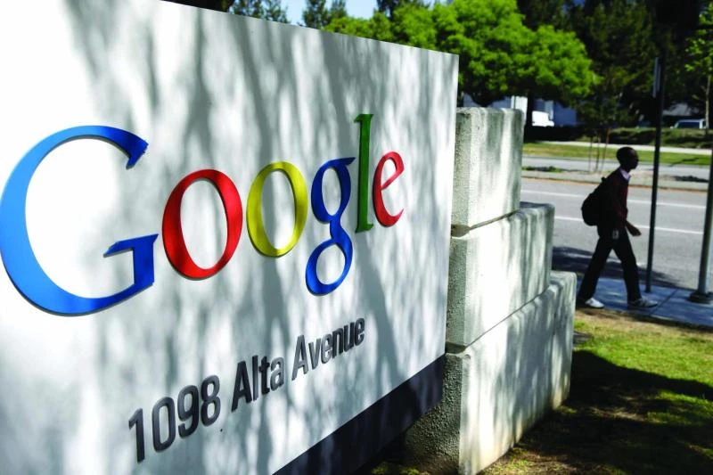Smartphones cut into Google profit and share price
