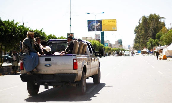 Houthi rebels meet deadly resistance