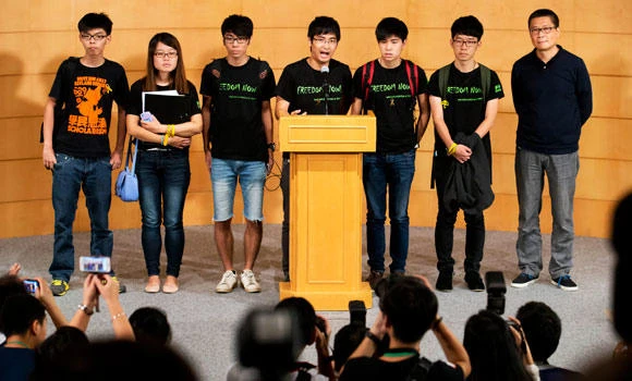 HK students, officials hold talks