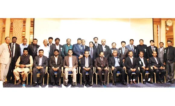 Indian community honors top educator in Jubail