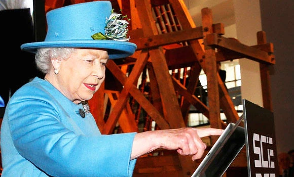 Queen Elizabeth sends first tweet