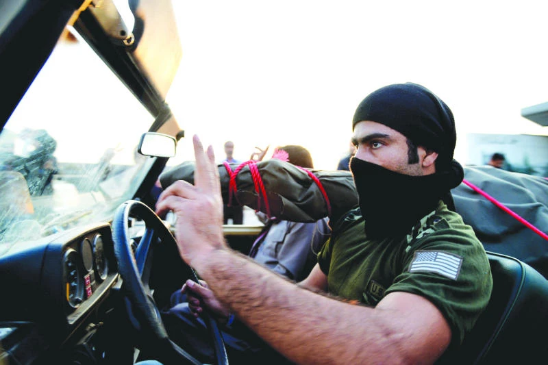 IS kills 30 Assad men; Homs blast injures 37