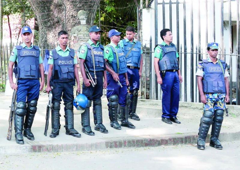 Clashes rock Bangladesh