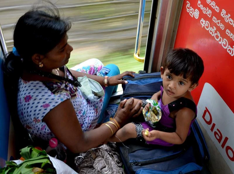 Sri Lanka bars foreigners from former war zone