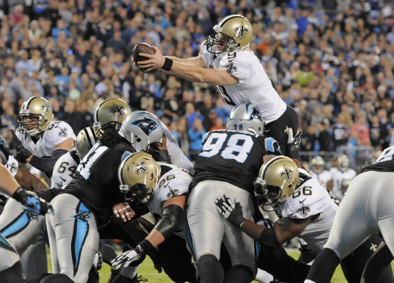 Saints beat Panthers 28-10 to take NFC South lead