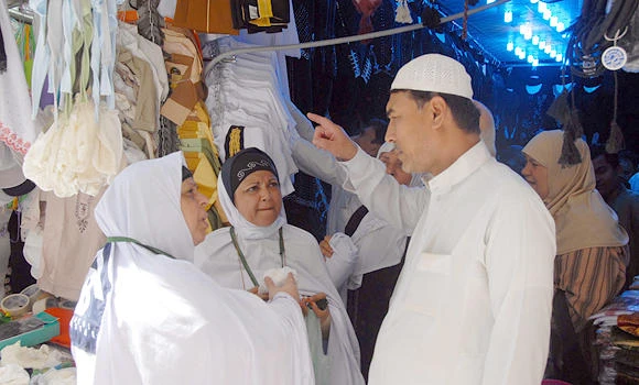 Hajis on a shopping spree