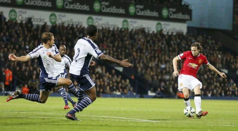 Blind spares United the blushes with late strike
