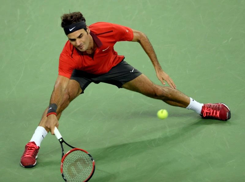 Djokovic, Federer set up Shanghai semis