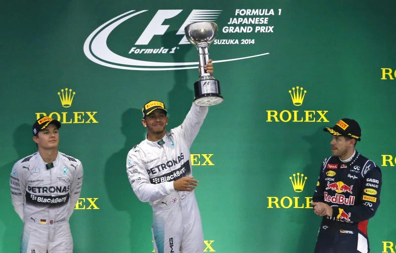 Hamilton wins Japanese GP marred by Bianchi crash