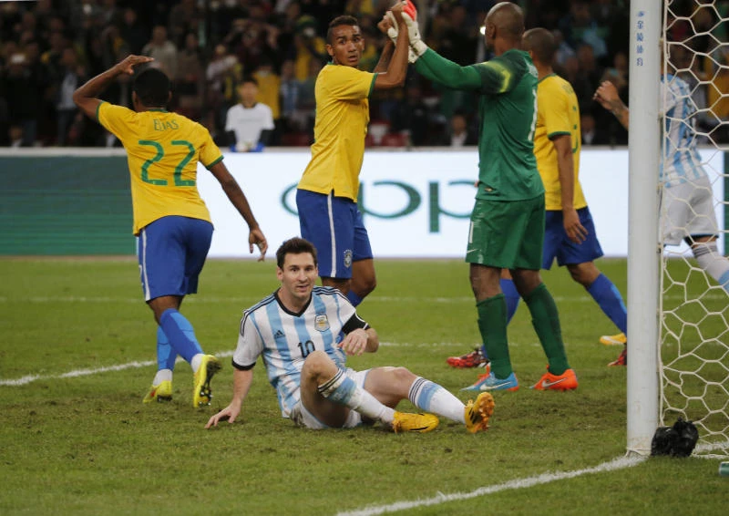 First Tardelli goals help Brazil sink Argentina