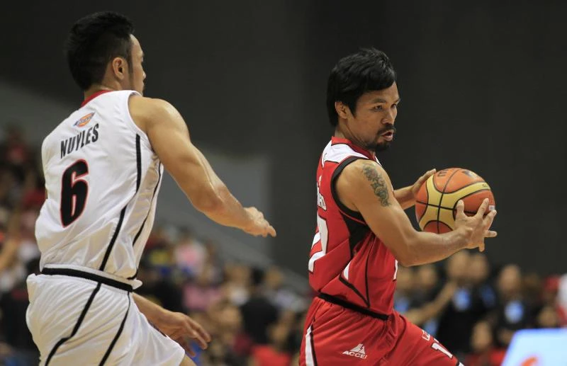 Pacquiao's KIA Motors roar past Blackwater 80-66