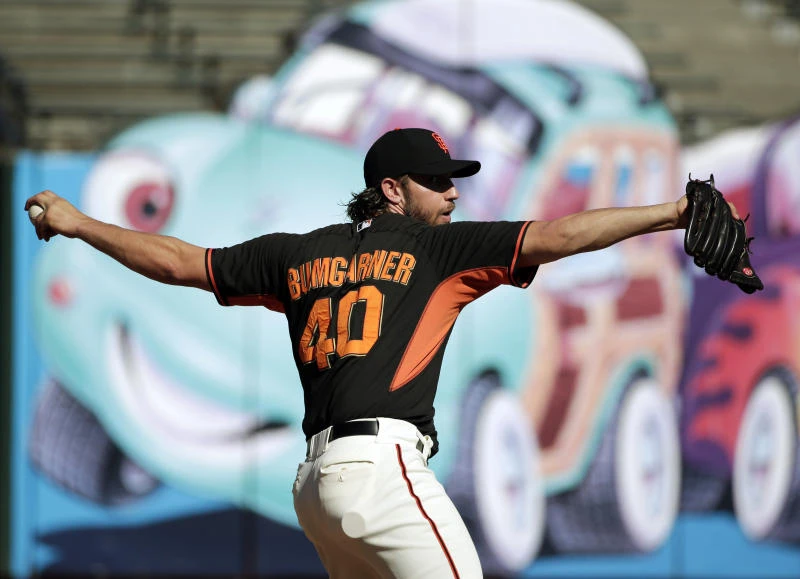 Bumgarner gets nod for Giants World Series opener