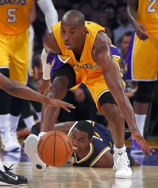 Bryant scores 26, Lakers rally past Jazz 98-91