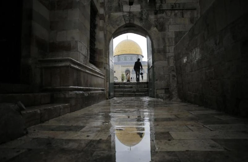 Jews buy homes in contested Arab area of Jerusalem