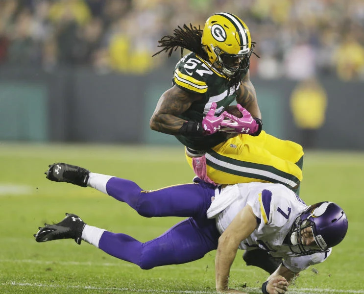 Peppers scores as Packers cruise past Vikings