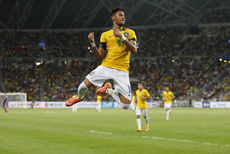 Awesome foursome for Neymar as Brazil thrashes Japan