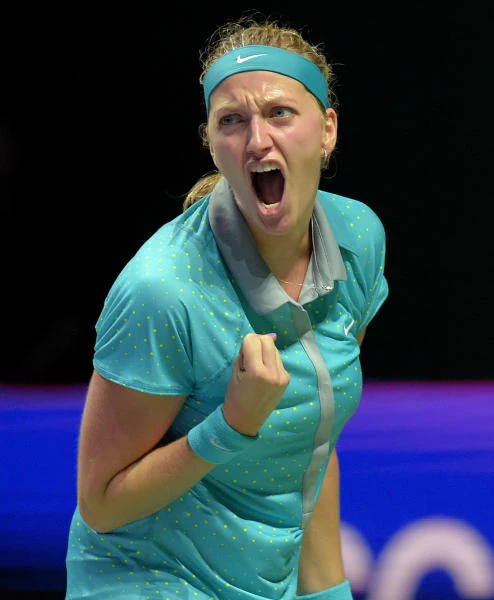 Ferrer ousts Murray; Djokovic, Federer notch up contrasting wins