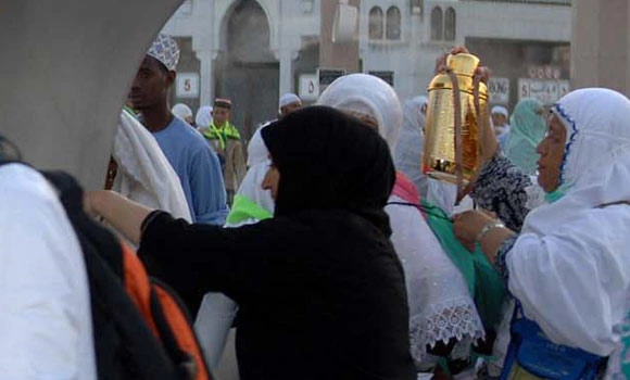 Women end men’s monopoly of serving pilgrims