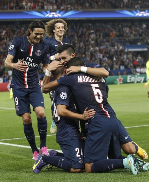 PSG inflicts Barcelona’s first loss of the season; Totti breaks record
