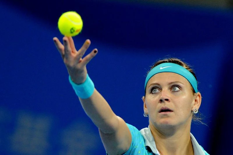 Safarova makes winning start in Moscow