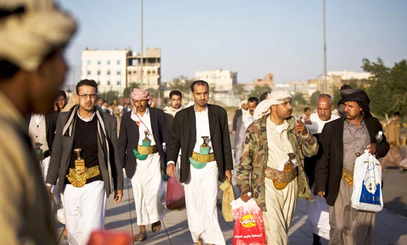 15 seize Saudi woman from Yemen care home