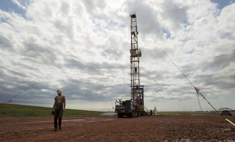 Brent crude falls to $85.44