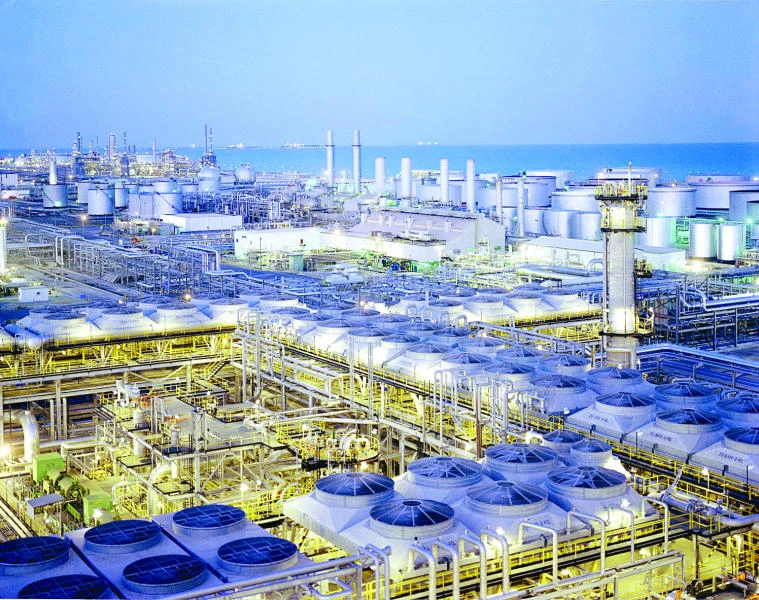 Saudi Arabia adds to oil power with new refineries
