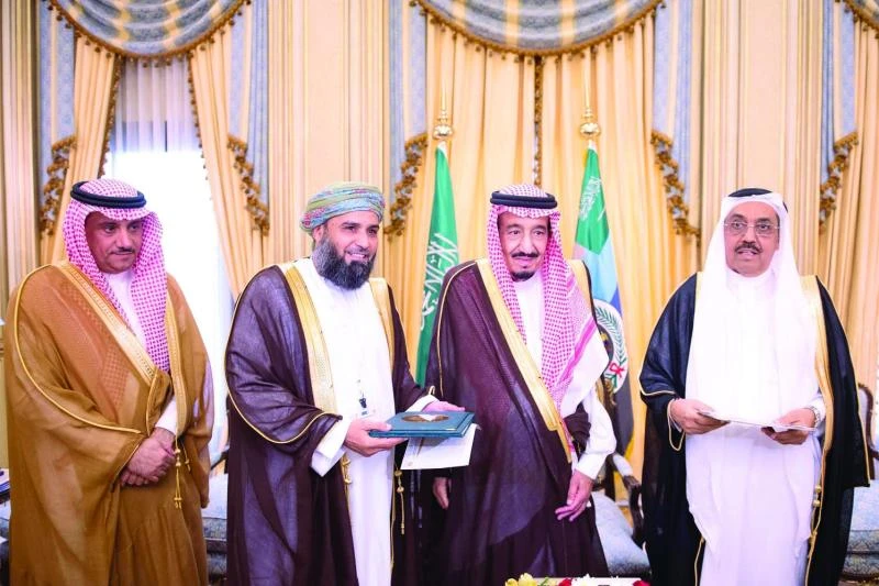 Crown prince honors winners of historical research prize