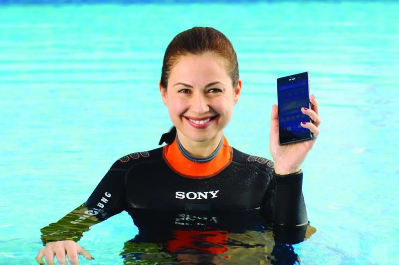 Sony Mobile MEA contest to pick underwater Xperia Aquatech store visitors