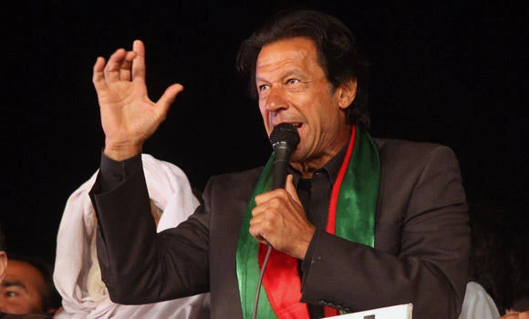 Pakistan court issues arrest warrant for protest leaders