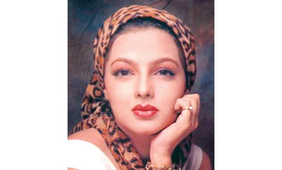 Former Bollywood diva detained in Kenya