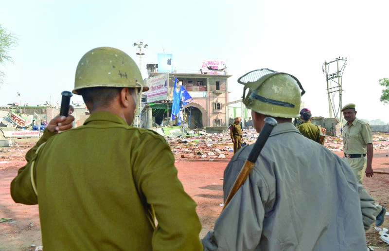 Five dead as police arrest controversial Indian guru