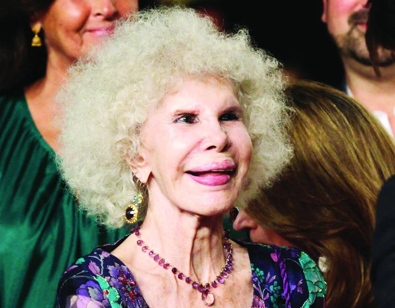 Duchess with most titles in world dies at 88
