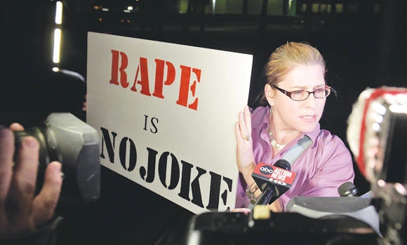For 1 night on stage, embattled Cosby his old self