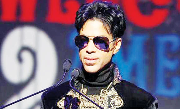 Prince vanishes from social media