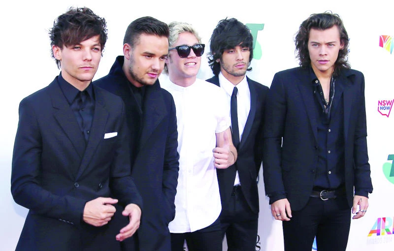 One Direction dethrones Swift to top music charts