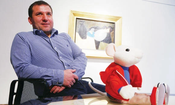 ‘Stuart Little’ helps lost painting come home