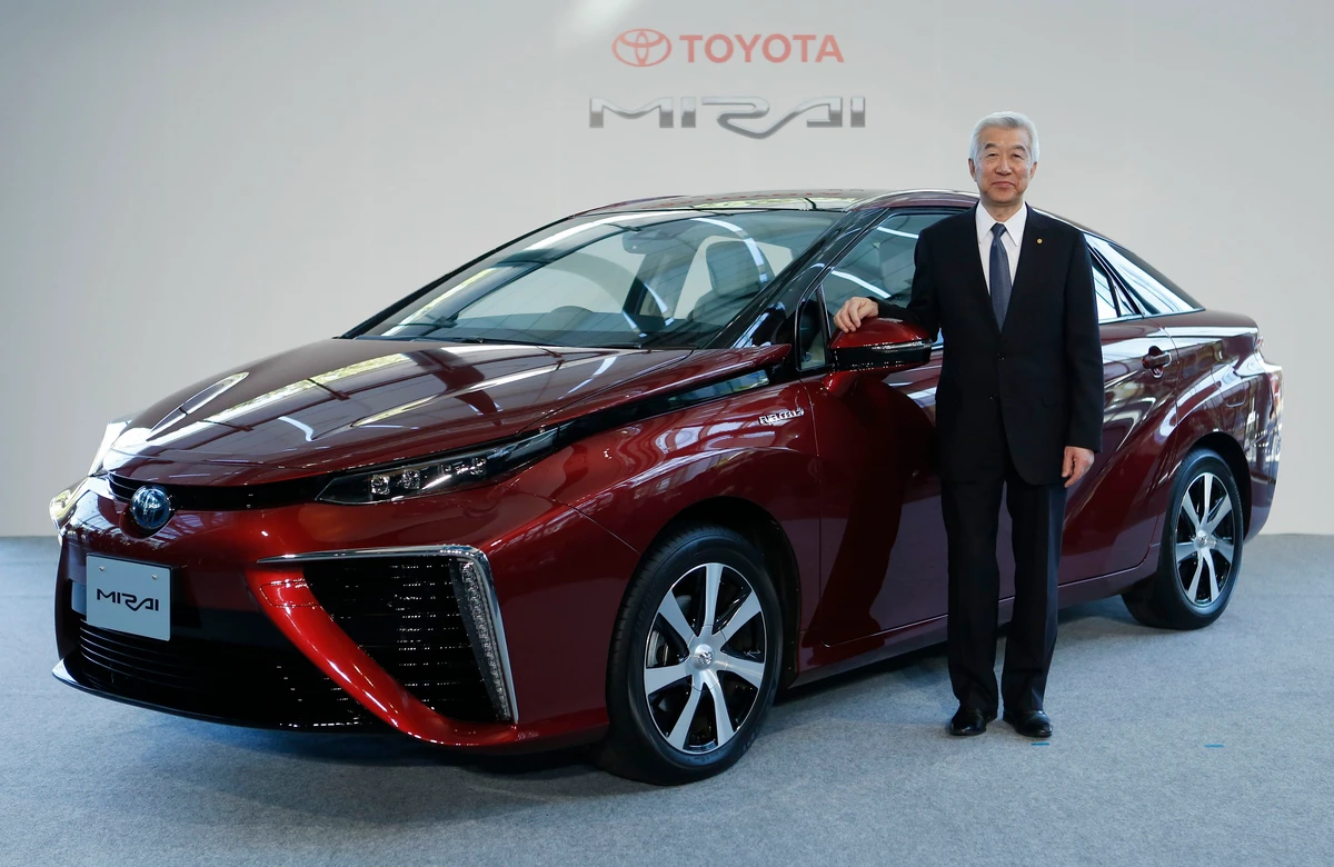 Toyota rolls out mass market fuel-cell car