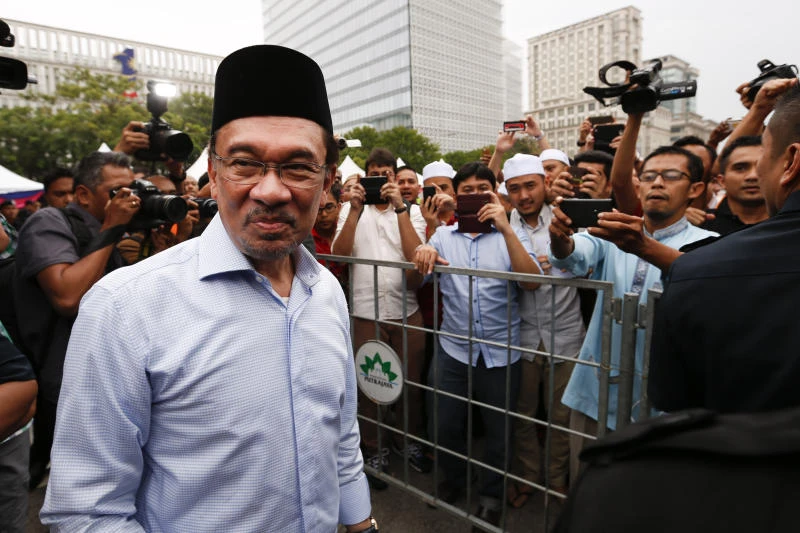 Malaysia’s Anwar confident despite sodomy verdict delay