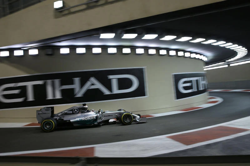 Advantage Hamilton in Abu Dhabi practice