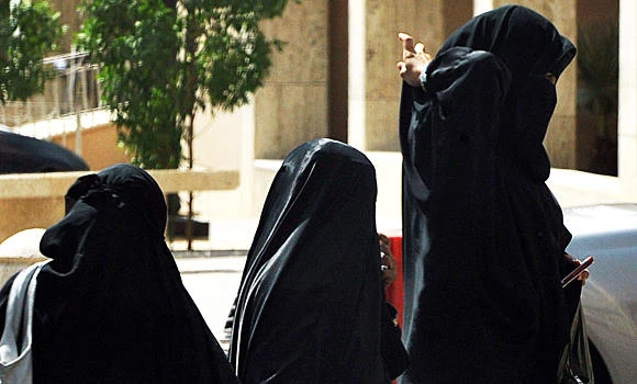 Poor female wages cause for divorce, says preacher
