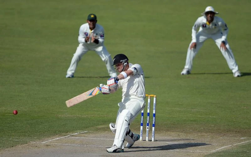 McCullum mauls Pakistan after Craig’s best
