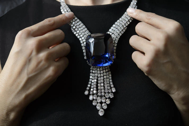 ‘Blue Belle’ sapphire sets new world record