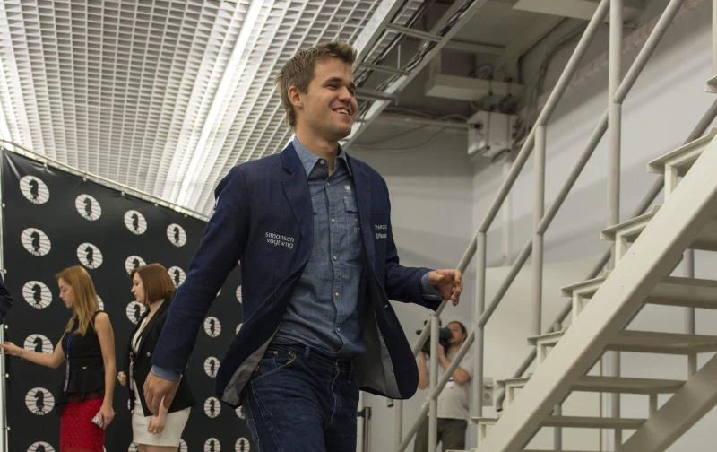 Norwegian prodigy Carlsen retains World Chess championship