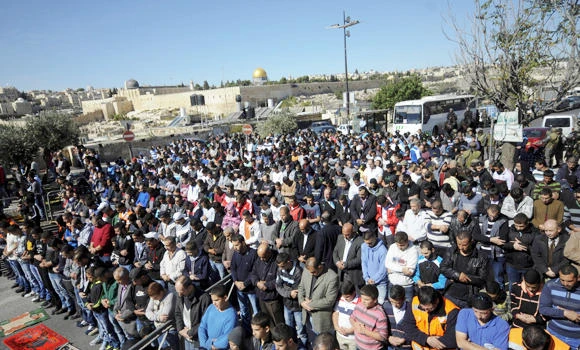 Israel eases Al-Aqsa restrictions for second week