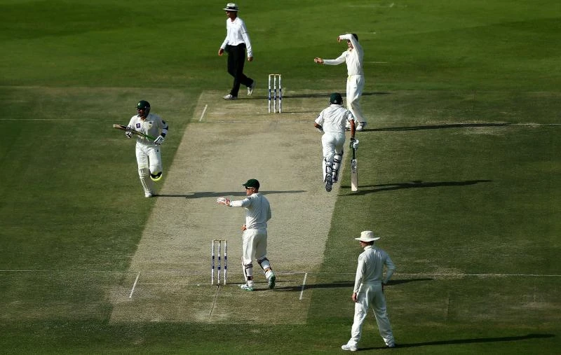 Australia fights to save Test after Younis' epic 213