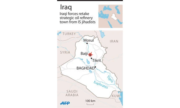 Iraq retakes strategic oil town from IS